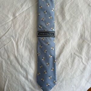 Crown & Ivy Light Blue Tie with Bee Print